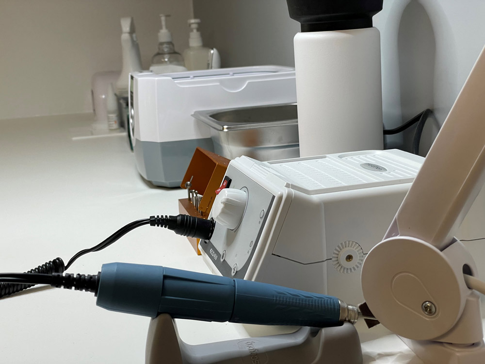 Sorgenfrei leben mit dem Wartungspaket für Hörgeräte in Leutenbach. Reparaturen von Hörgeräten im Hörhäusle Kohl - Unsere Leistungen